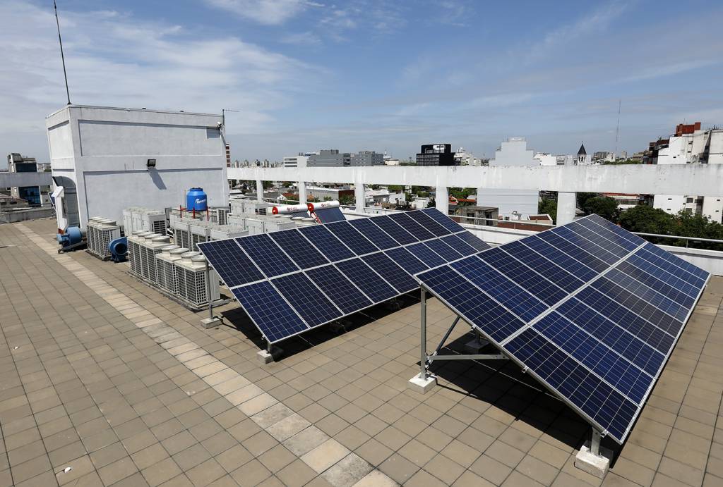 Paneles solares de EXO en Parque Patricios