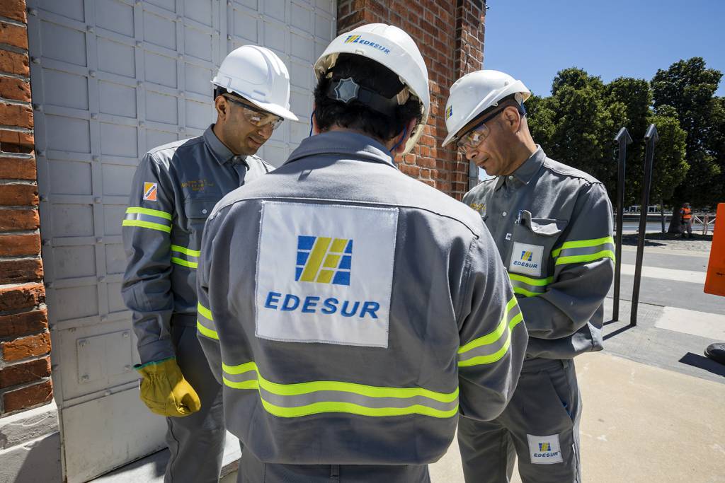 Inversiones: todos los ingresos se destinan a obras para mejorar el  servicio - Edesur